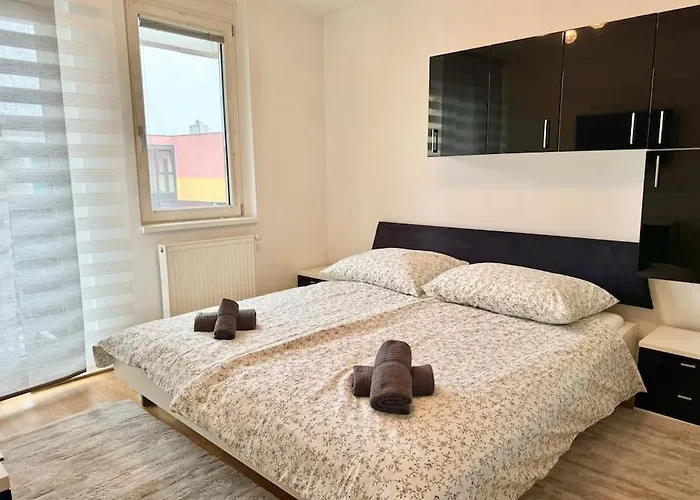 Apartment 115 M2 Maisonette With Free Parking